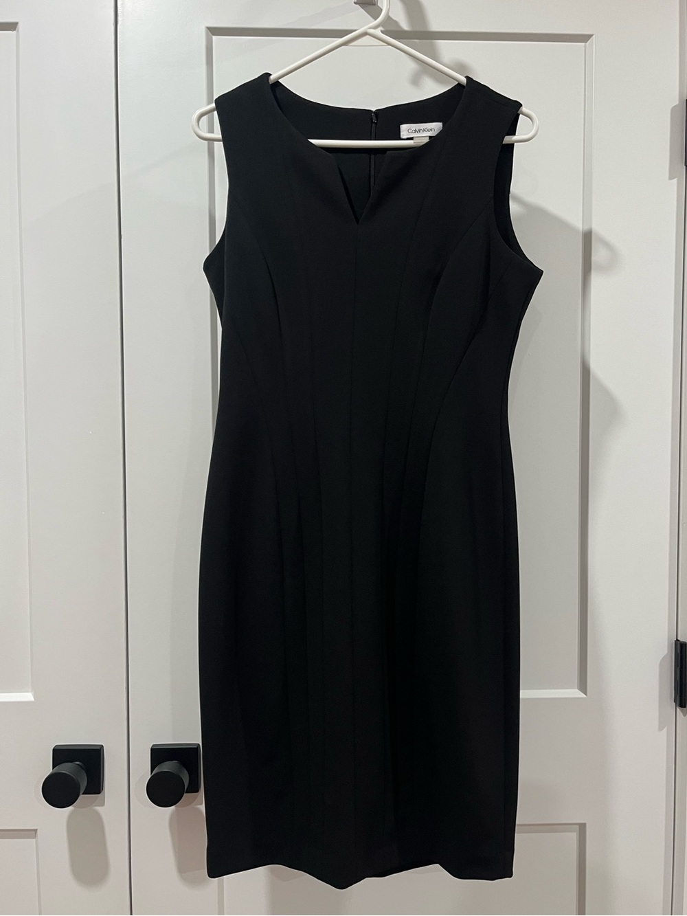 NWT Calvin Klein Simple Classic Black Pleated Sleeveless Dress, Size 6